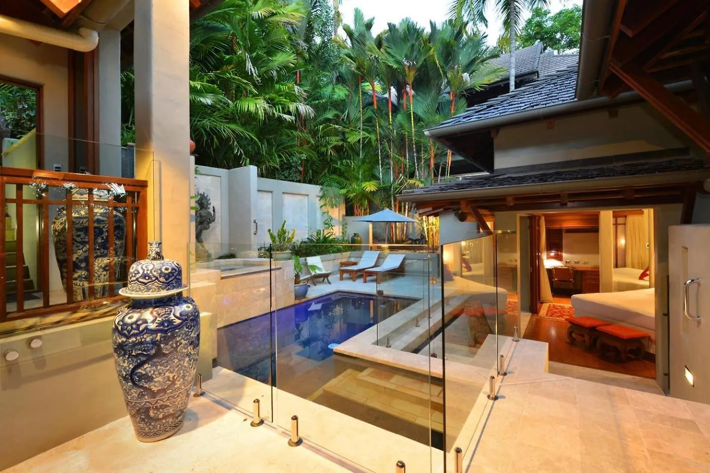 Paradiso Pavilion - An Intimate Bali-Style Haven Villa Port Douglas